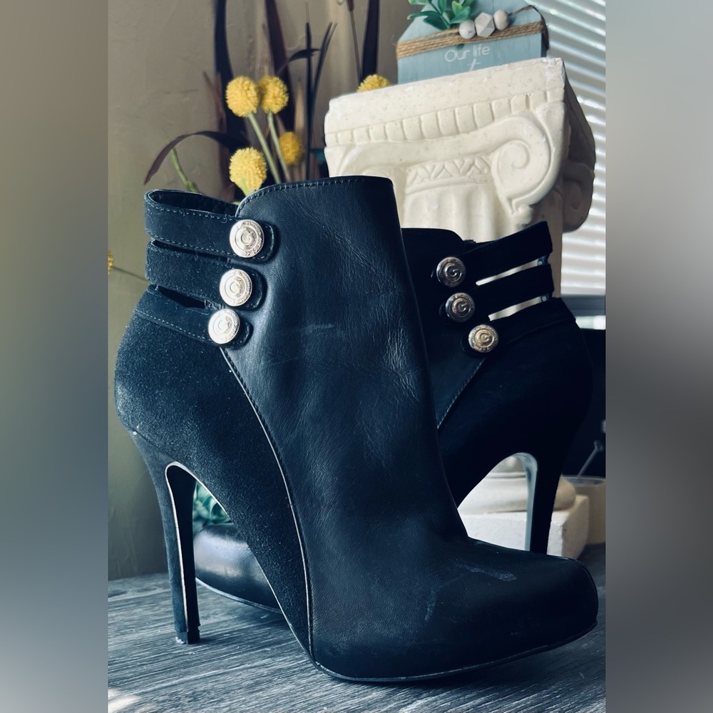 Brand New Guess Black Suede and Leather Booties size 7.5